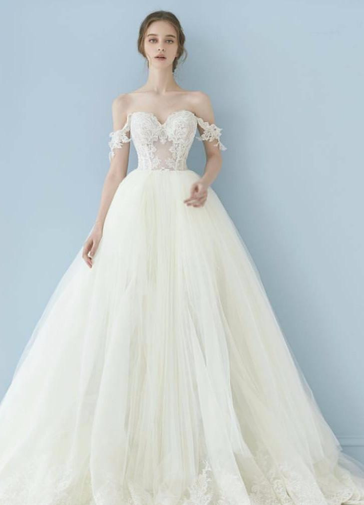 Cinderella Wedding Gowns
 Galia Lahav Cinderella size 0 used wedding dress