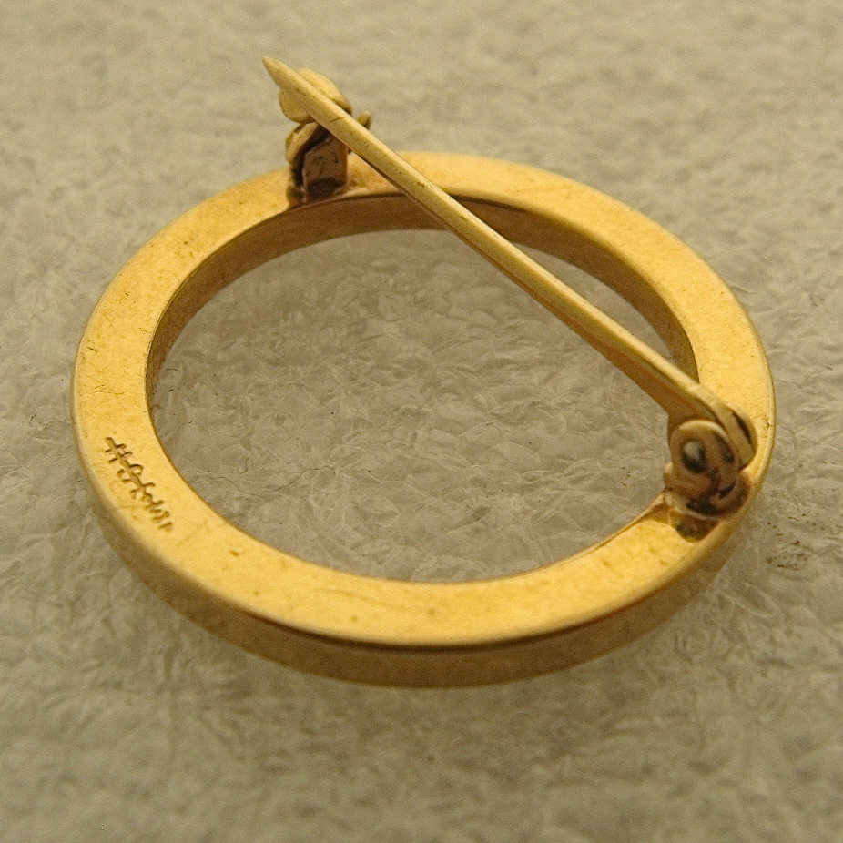 Circle Pins
 Early 1900s 14K Circle Pin Incised Gold from