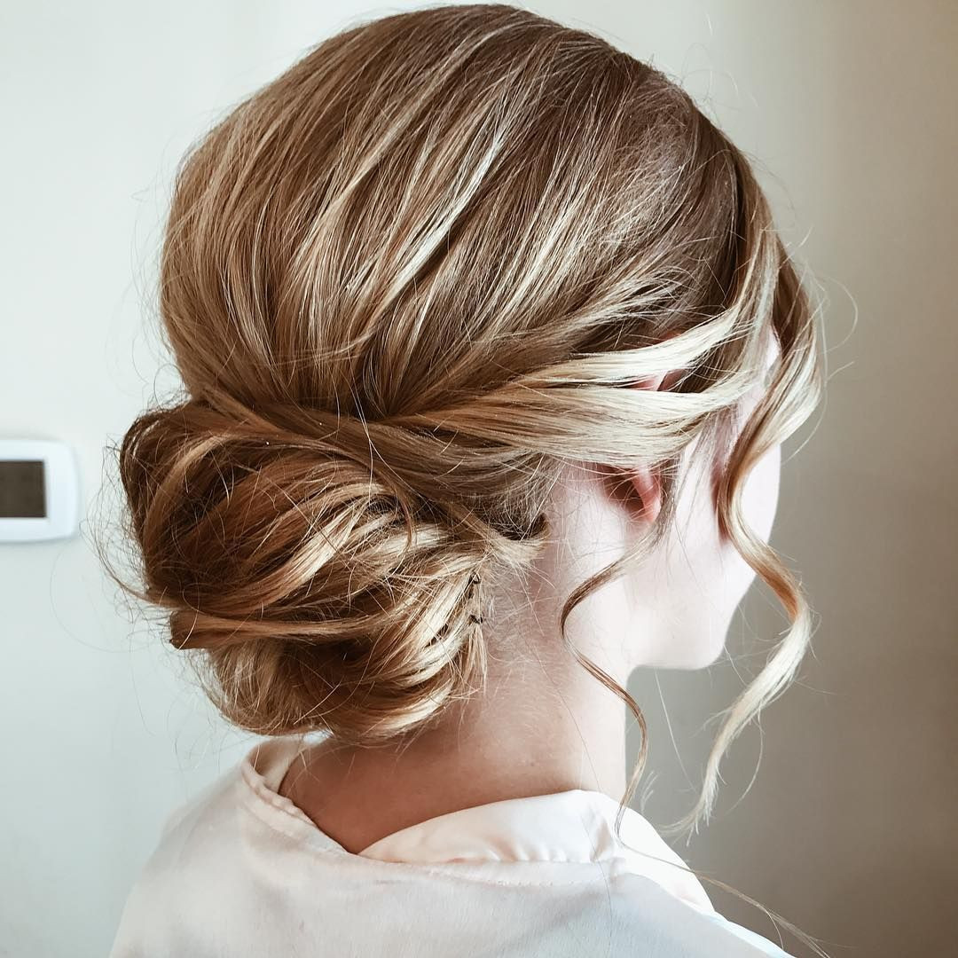 Classic Wedding Hairstyle
 Classic wedding updo hairstyle inspiration