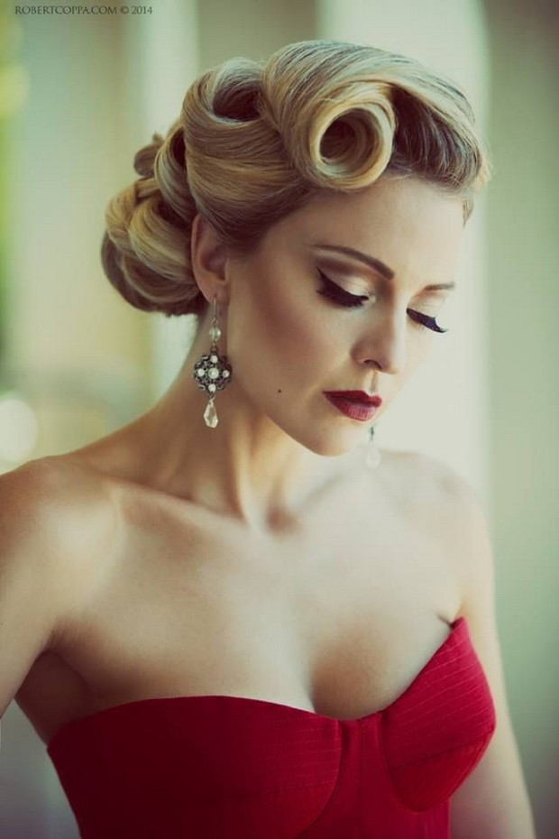 Classic Wedding Hairstyle
 16 Seriously Chic Vintage Wedding Hairstyles