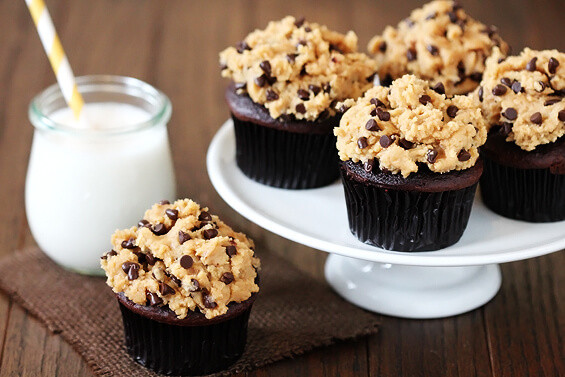 Cookie Dough Icing
 Chocolate Cupcakes w Peanut Butter Cookie Dough "Frosting