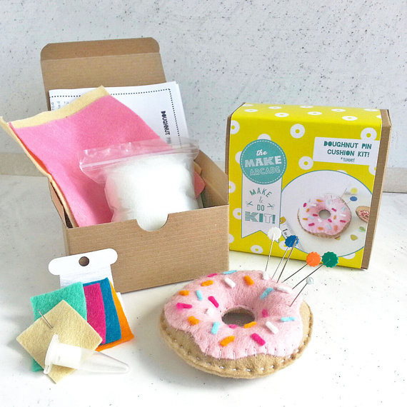 Cool Craft Kits
 Very cool DIY craft kits from The Make Arcade