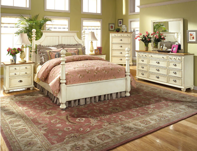 Country Bedroom Decorating
 Country Style Bedrooms 2013 Decorating Ideas