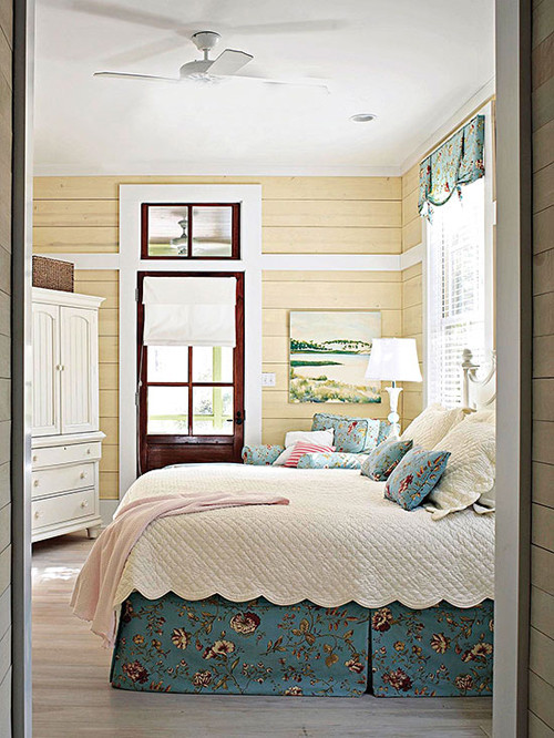 Country Bedroom Decorating
 Friday Favorites 25 Living Vintage