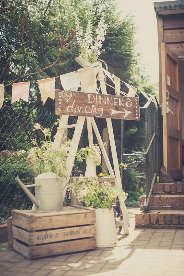 Country Wedding Decoration Ideas
 18 Awesome Rustic Country Wedding Ideas To Use Watering Cans