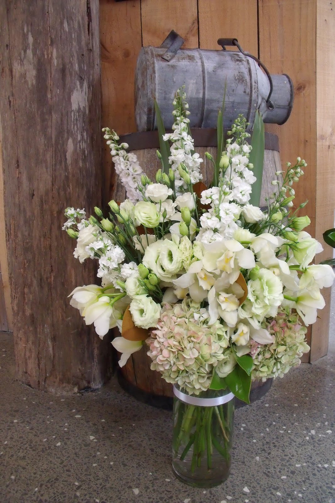 Country Wedding Flowers
 vidabela Rustic Themed Wedding Flowers