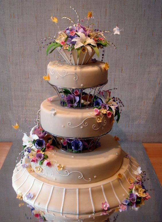 Creative Wedding Cakes
 Beautiful and Creative Wedding Cakes 35 pics Izismile