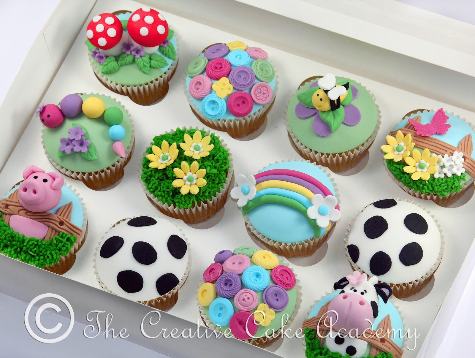 Cupcake Decorating Ideas For Kids
 The Creative Cake Academy CHILDREN S PARTY CUPCAKES