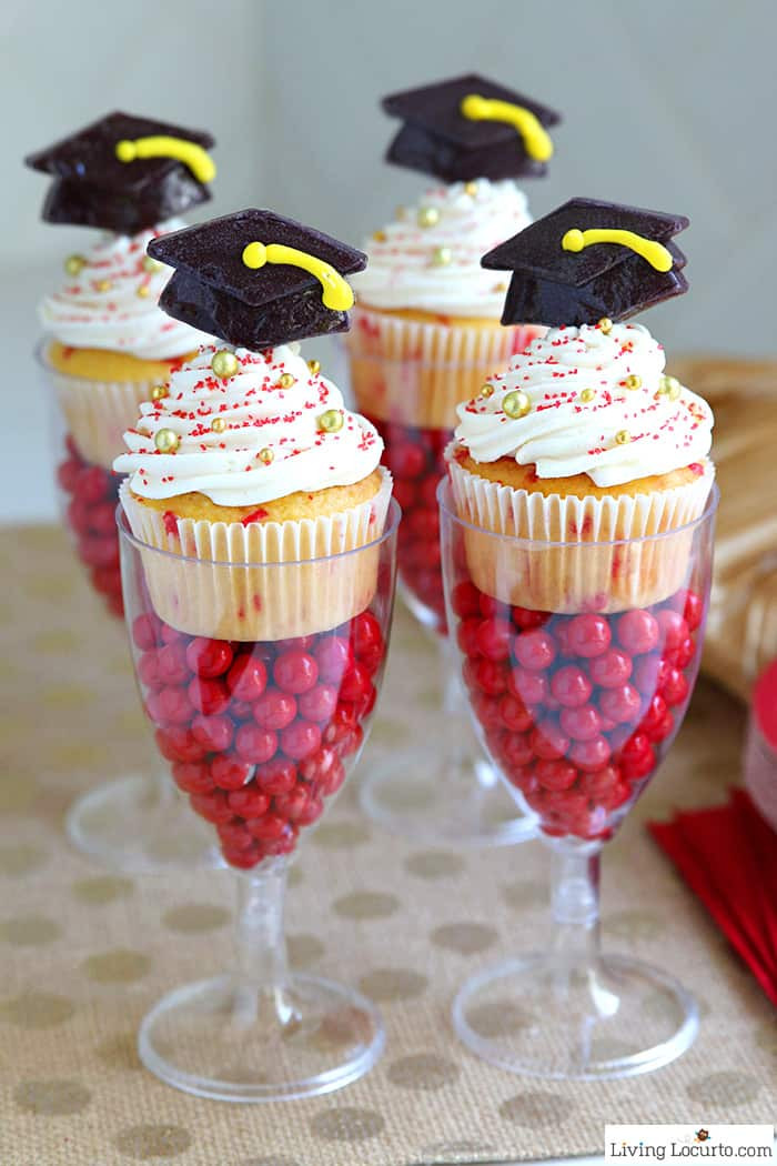 Cupcake Decorating Ideas Graduation Party
 Funfetti Graduation Cupcakes