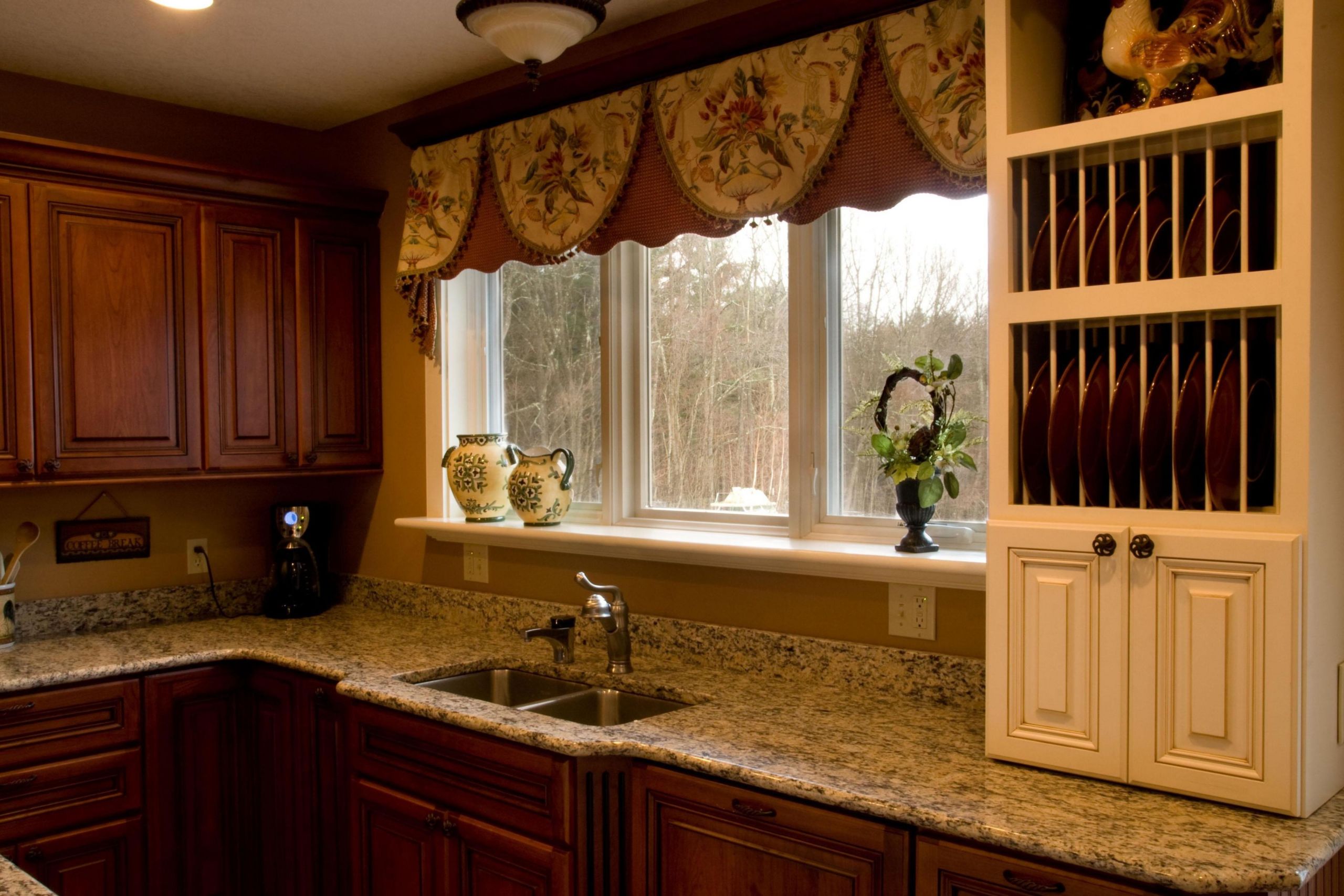 Curtain Kitchen Windows
 Window Treatments For Kitchen Ideas