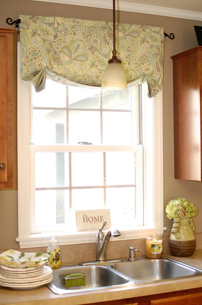 Curtain Kitchen Windows
 How to make the easiest curtains ever