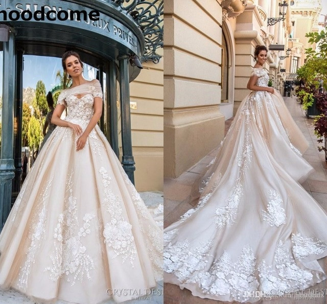Custom Made Wedding Gowns
 2018 Gorgeous Designer Wedding Dresses 3D Floral Applique