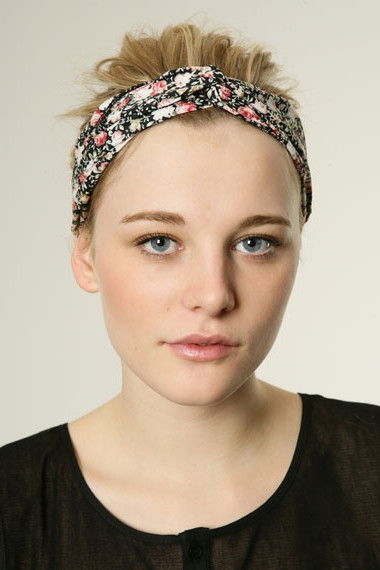 Cute Hairstyles With Headbands
 The Best Hairstyle With Headbands For Women 2011