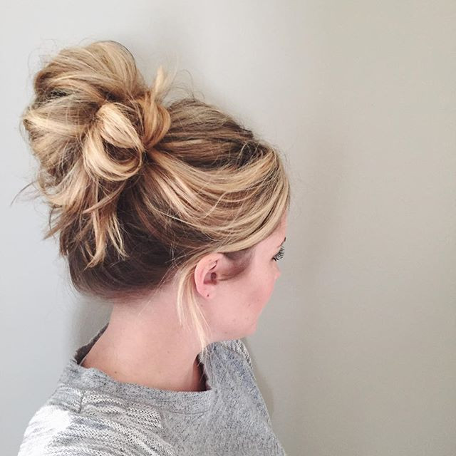 Cute Messy Bun Hairstyles
 Five Cute And Easy Bun Hairstyles For When You re In A Hurry