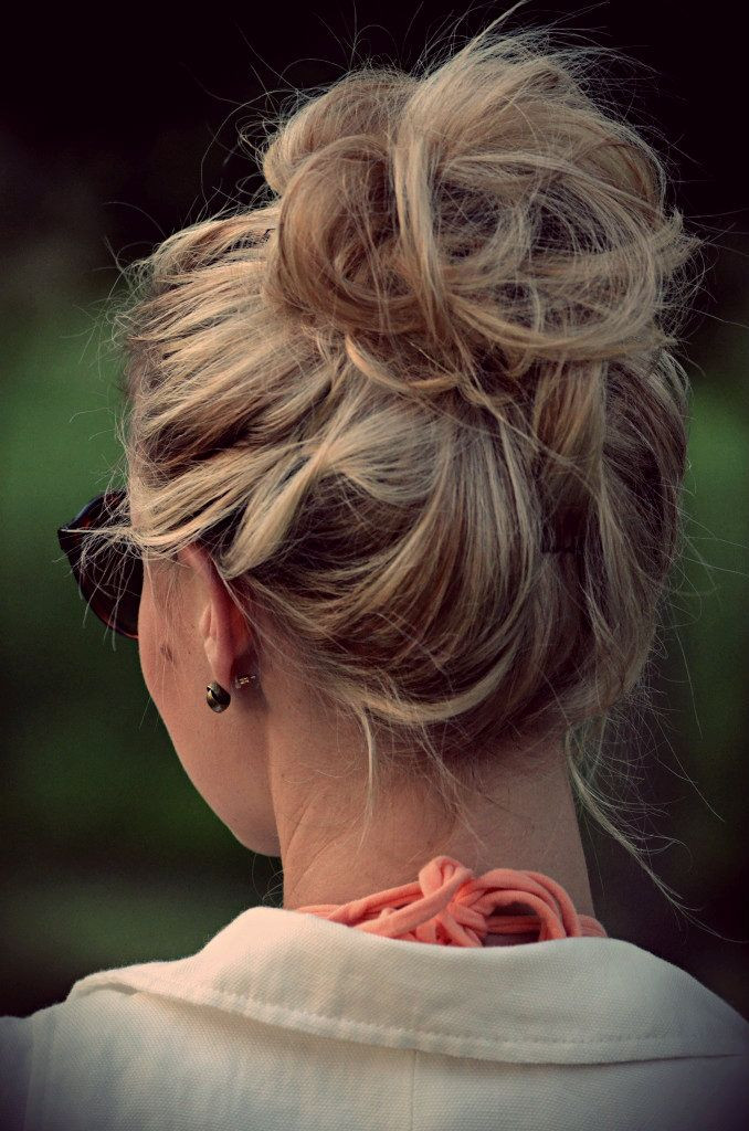 Cute Messy Bun Hairstyles
 Loose Bun Hair Designs for Your Holiday Pretty Designs