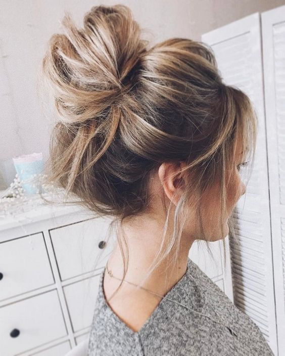 Cute Messy Bun Hairstyles
 21 Cute Messy Buns for a Relaxing Day Highpe