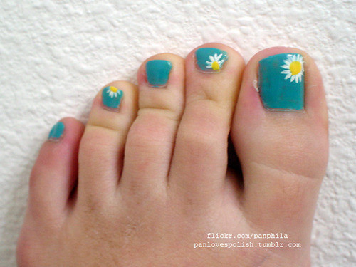 Daisy Toe Nail Art
 40 Incredible Toe Nail Art For Spring