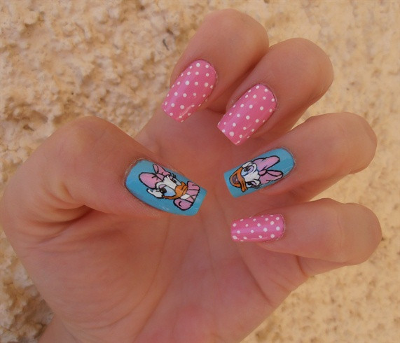 Daisy Toe Nail Art
 daisy duck Nail Art Gallery