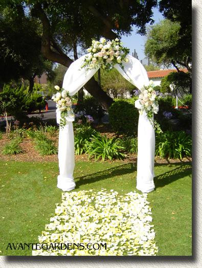 Decorated Wedding Arches
 Quelques arches pour une décoration de mariage en