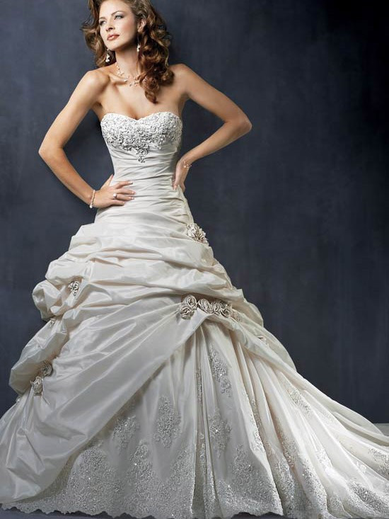 Designer Wedding Gown
 kim kardashian married Dubai Fashion Designer Wedding Dresses