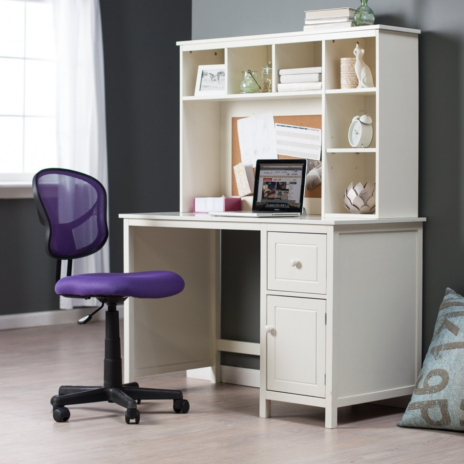 Desk For Small Bedroom
 Get Accessible Furniture Ideas with Small Desks for