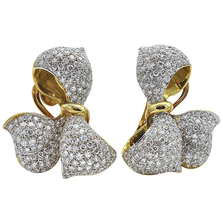 Diamond Bow Earrings
 Diamond and Gold Bow Earrings For Sale at 1stdibs