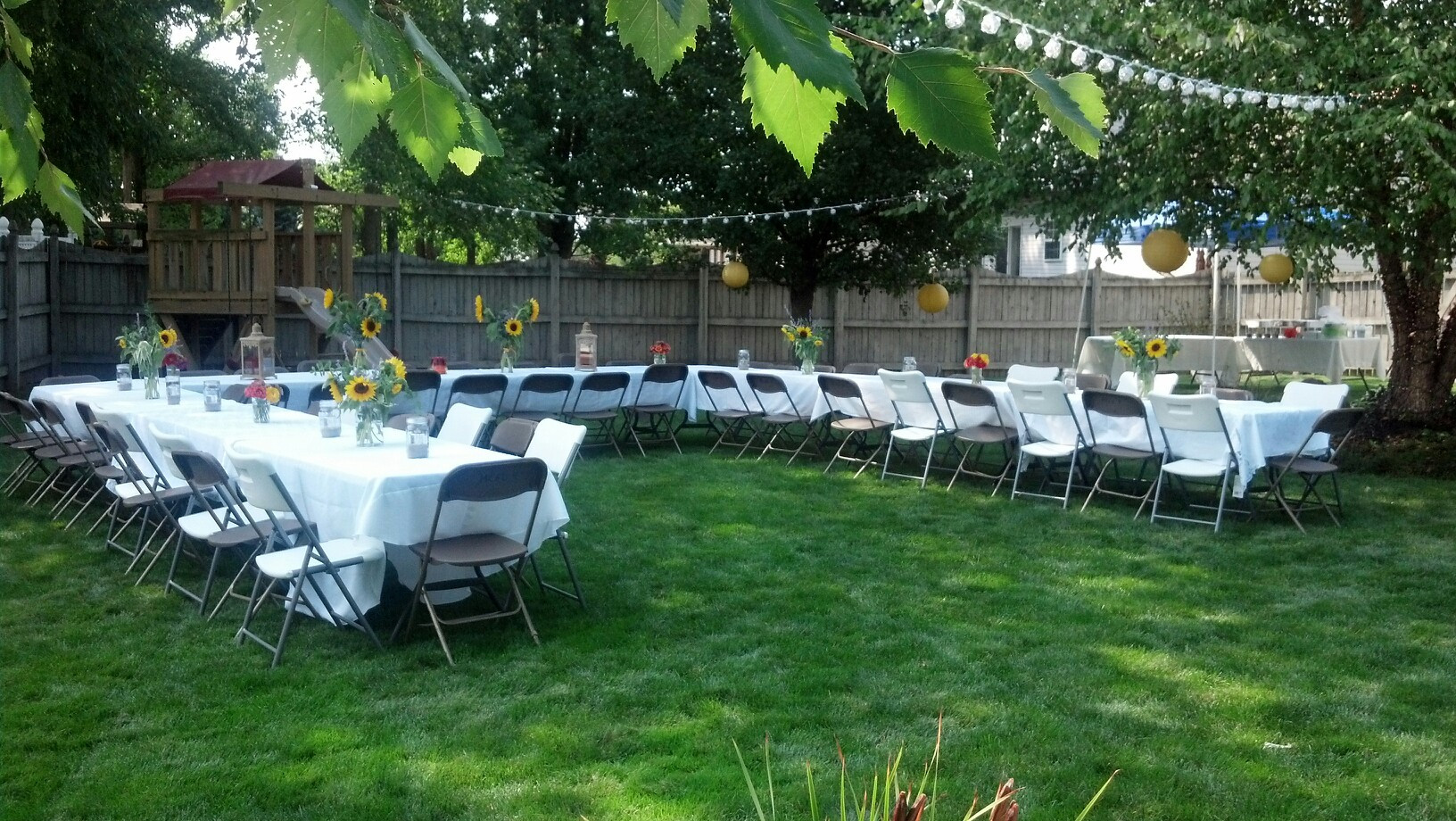 Dinner Party Decorating Ideas On A Budget
 Graduation Party Ideas on a Bud