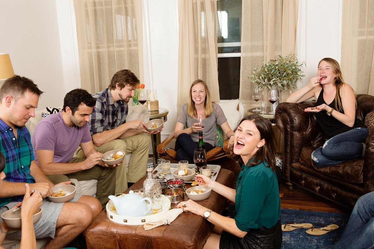 Dinner Party Games Ideas
 Fun Party Games To Liven Up Your Dinner Party Victory Toast