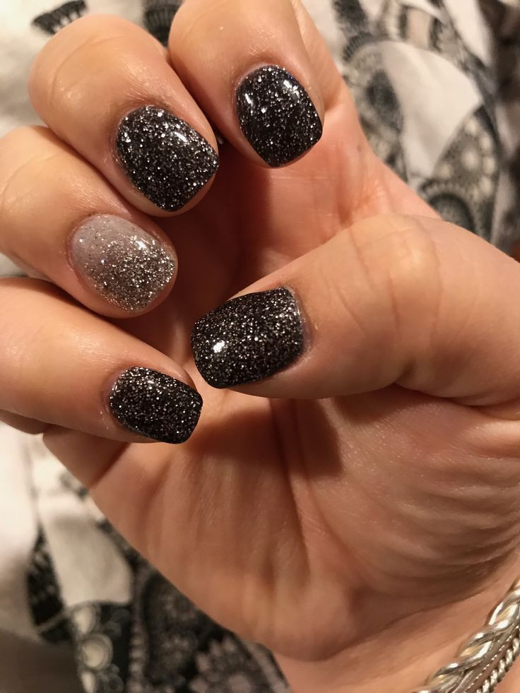 Dip Glitter Nails
 Black Silver Glitter Ombré New Year s Nails Gel