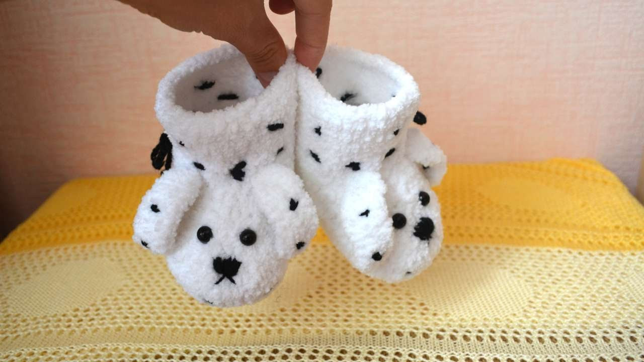 DIY Baby Booties
 How To Make Soft And Plush Baby Booties DIY Style