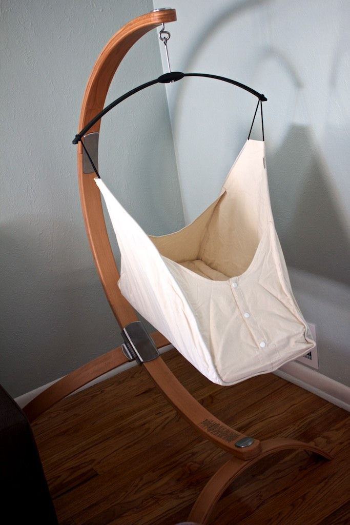 DIY Baby Hammock
 awesome way for baby to sleep