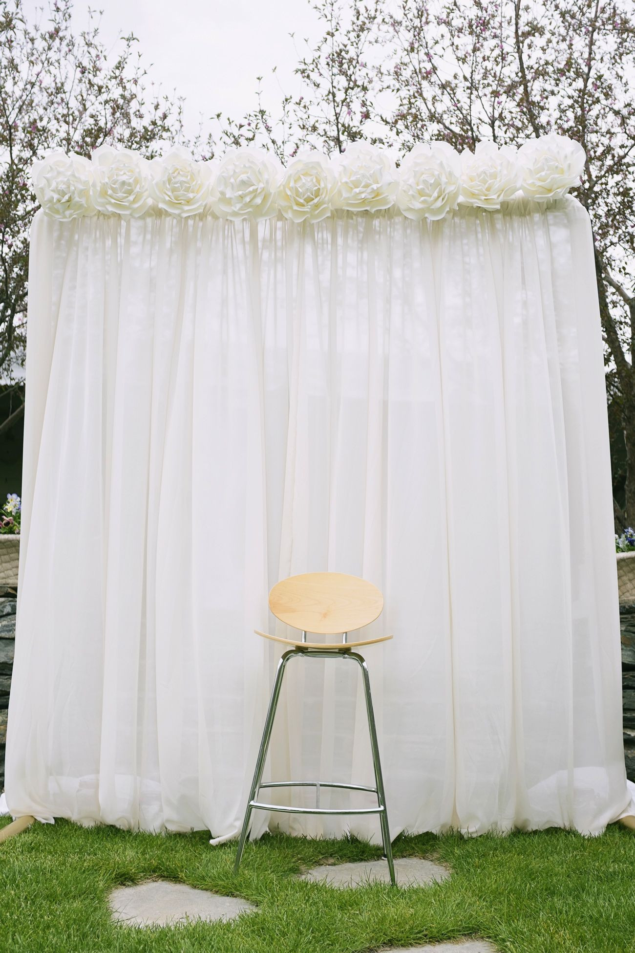 DIY Backdrop For Wedding
 Simple beautiful wedding background ADD diy ♥