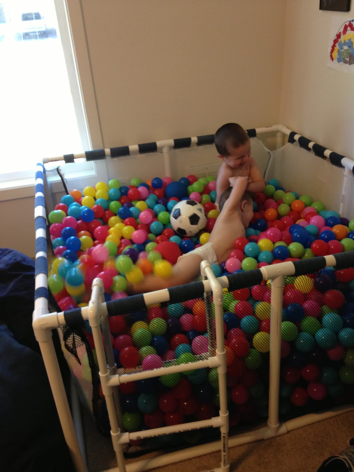 DIY Ball Pit For Toddlers
 DIY An At Home Ball Pit for Any Age Wow Amazing