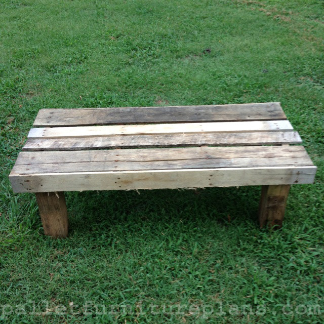 DIY Bench Outdoor
 15 DIY Outdoor Pallet Bench