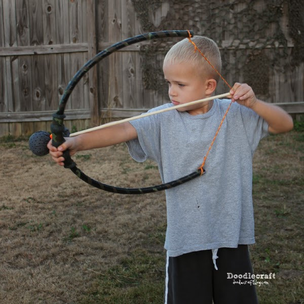 DIY Bow And Arrow For Kids
 Doodlecraft Hula Hoop Bows and Padded Arrows