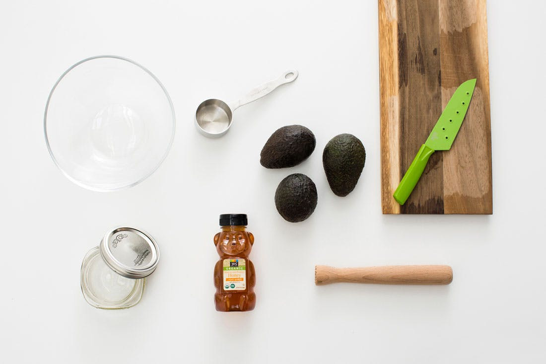 DIY Brightening Face Mask
 Brighten Your Skin With This DIY Honey Avocado Face Mask