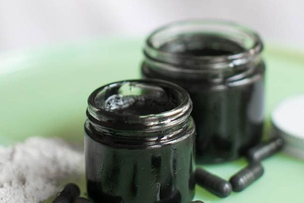 DIY Charcoal Mask Recipe
 DIY Detoxifying Charcoal Face Mask because im addicted