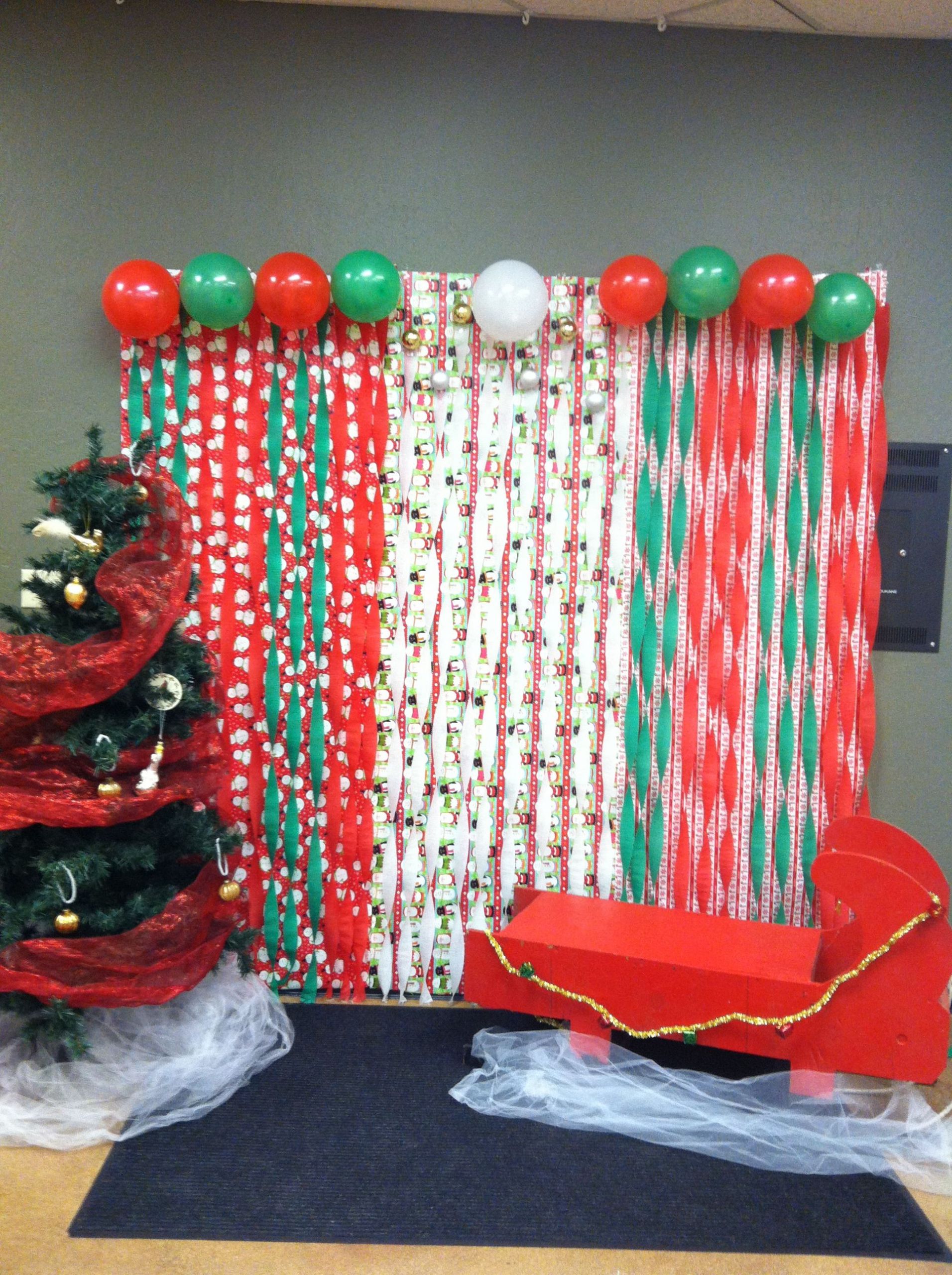 DIY Christmas Backdrop
 Amplified s Youth Crazy Christmas photo booth
