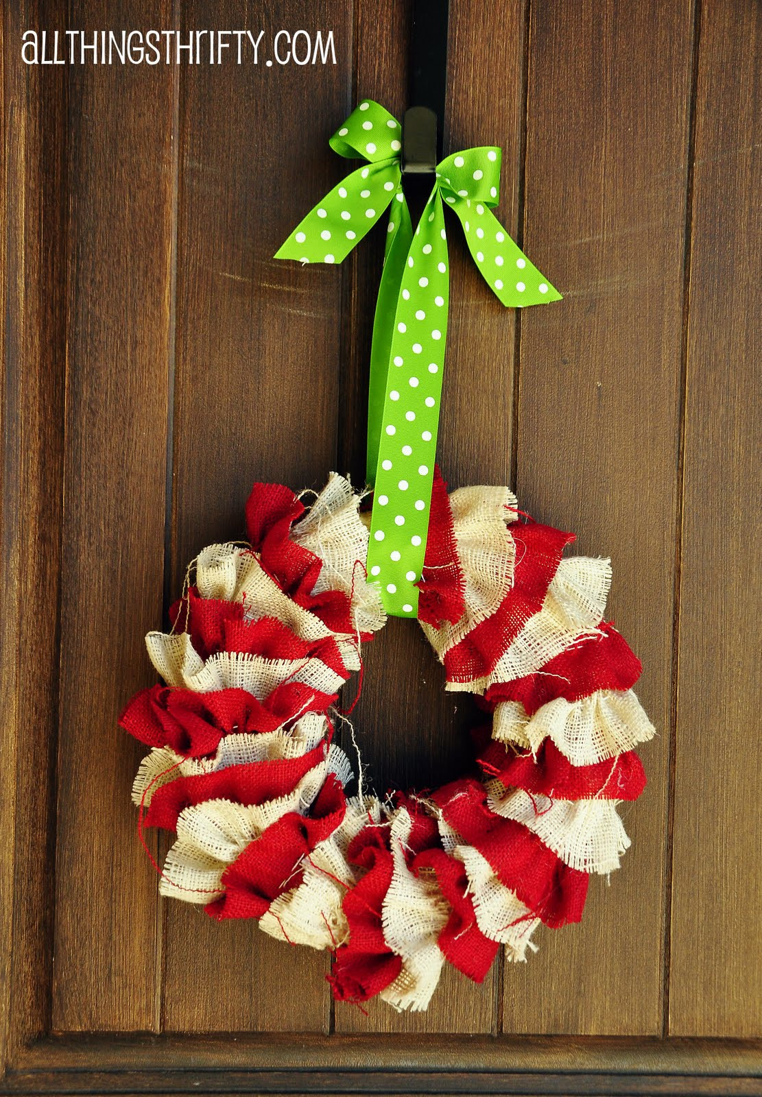 DIY Christmas Wreath
 Tutorial DIY Christmas Wreath