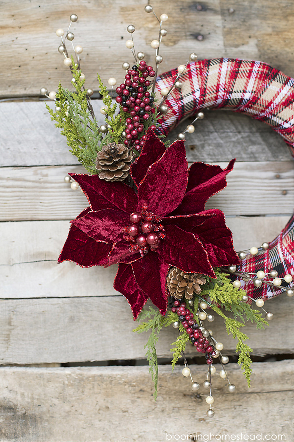 DIY Christmas Wreath
 40 DIY Christmas Wreath Ideas How To Make a Homemade