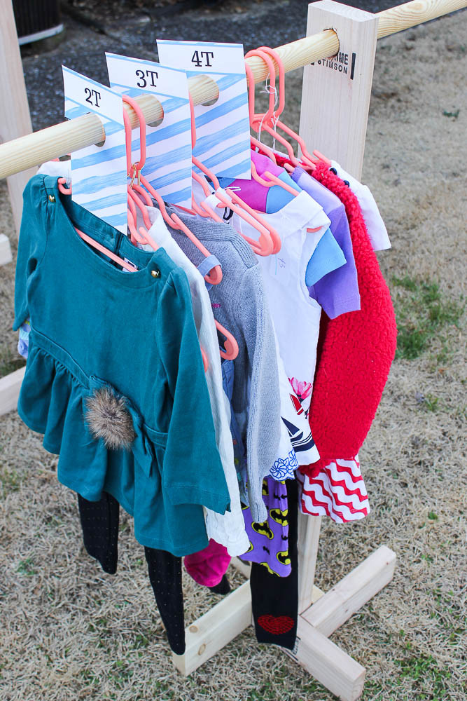 DIY Clothing Rack Garage Sale
 DIY Clothes Rack and Free Printable Size Dividers for Yard