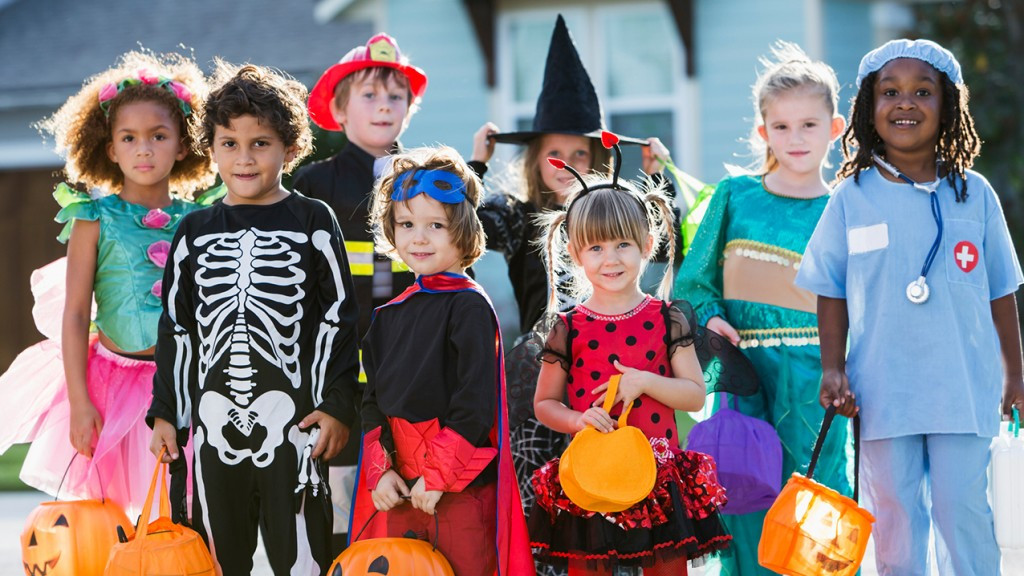 DIY Costumes Kids
 School board to kids Please don’t wear these Halloween