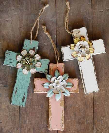 DIY Cross Decor
 diy cute wooden crosses t with handmade flowers