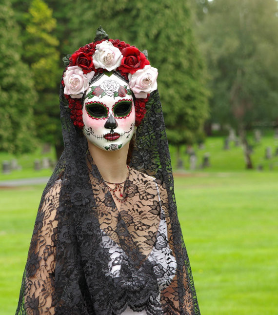 DIY Day Of The Dead Costumes
 Sarah Ogren DIY Day of the Dead Wreath