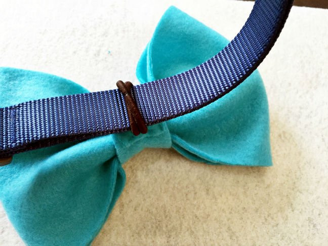DIY Dog Collars
 DIY Collar Bows and Bow Ties for Dogs