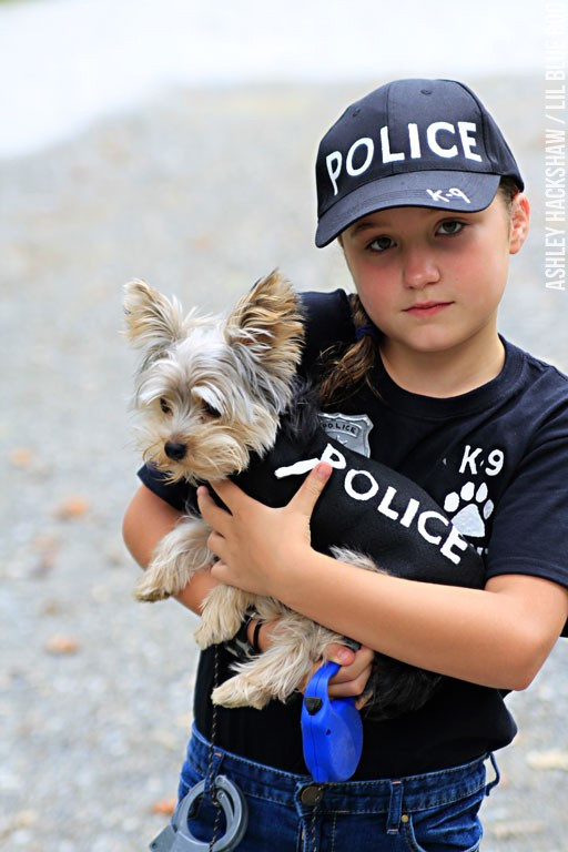 DIY Dog Costumes For Kids
 DIY Police Costume and K 9 Dog Halloween Costume