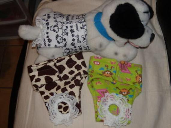 DIY Dog Diaper
 Dog diaper pattern to make male and female diapers make your