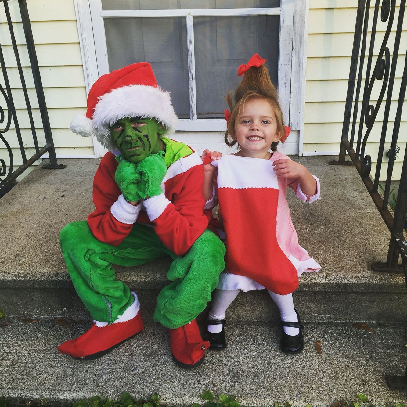 DIY Grinch Costume
 DIY grinch and Cindy Lou Who Halloween costumes Even a