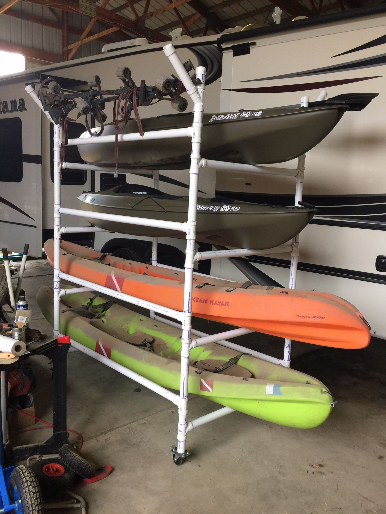 DIY Kayak Rack For Car
 Homemade PVC kayak rack can store 4 kayaks paddles