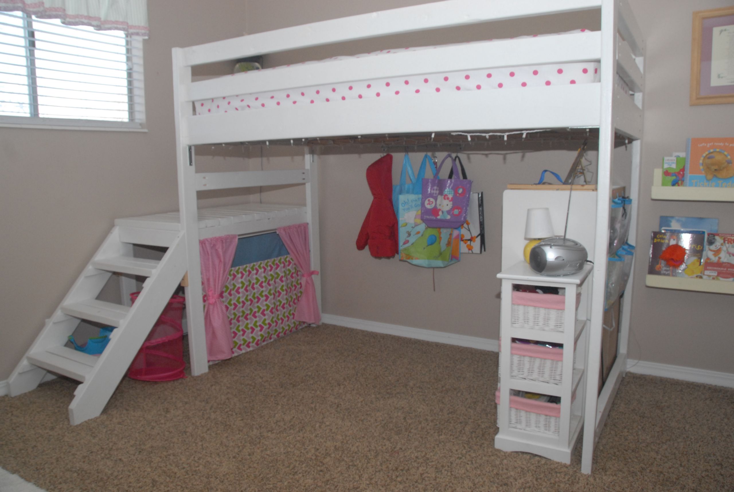 DIY Kids Bed
 DIY Twin Loft Bed r under $100